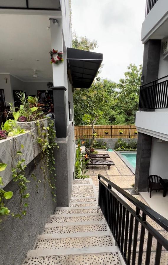 Green Hill Inn Jimbaran  Ngoại thất bức ảnh